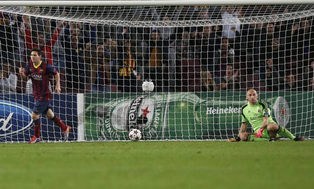 Al Camp Nou il Barcellona batte il Milan di Allegri  3-1.  Al 31&#39; del secondo tempo  Messi scambia con Fabregas e davanti ad Abbiati infila senza problemi.